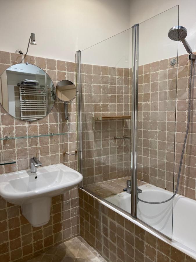 Quartier Montorgueil, Voie Piétonne, Dans Un Immeuble Du Xvème Apartamento